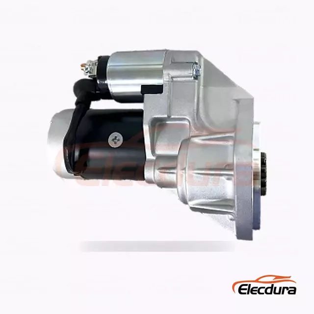 23300-06J03 Startovac&iacute; motor typu Hitachi, 12V 3,0kW, 11 zubů, kompletn&iacute; bočn&iacute; pohled